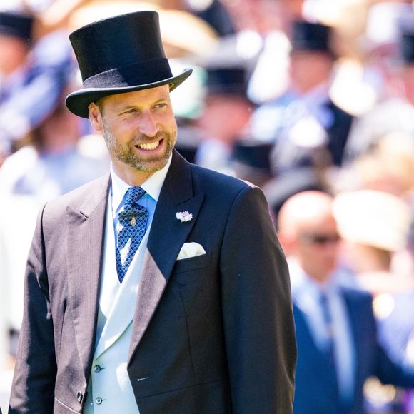 Le prince William assiste à la deuxième journée du Royal Ascot à l'hippodrome d'Ascot, en Angleterre.  © Backgrid USA / Bestimage