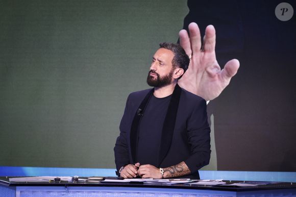 Exclusif - Cyril Hanouna, sur le plateau de l’émission « TPMP » présentée par C.Hanouna et diffusée en direct sur Youtube et sur toutes les box (SFR, FREE, Bouygues, MyCanal etc), Paris, France, le 20 mars 2025. © Jack Tribeca / Bestimage