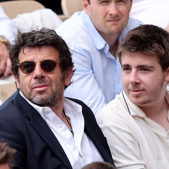 Le fils aîné de Patrick Bruel est une "tête"

Patrick Bruel et son fils Oscar dans les tribunes lors des Internationaux de France de Tennis de Roland Garros © Dominique Jacovides/Bestimage