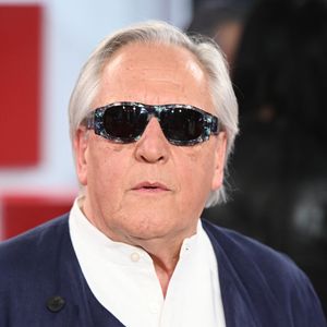 Exclusif - Gilbert Montagné - Enregistrement de l'émission Vivement dimanche au studio Rive Gauche , présentée par Michel Drucker . Diffusion sur France 3 le 29/03/2026. Photos prises le 18 mars 2026.
© Guillaume Gaffiot / Bestimage