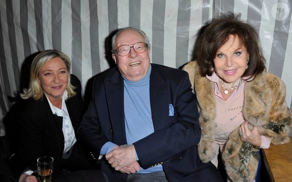 Marine Le Pen, Jean-Marie Le Pen et sa femme Jany - Inauguration de la 50 eme edition de la Foire du Trone a Paris. Le 29 mars 2013