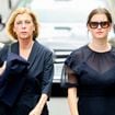 Muriel Robin soutenue par son épouse Anne Le Nen et Michèle Laroque accompagnée de sa fille pour la cérémonie de Bernadette Chirac