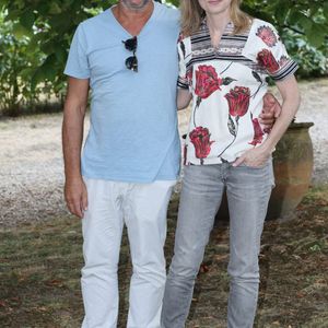 "Il est dans le top 5, mais il n’est pas le premier"

Bernard Campan et Isabelle Carre assistent au Photocall de La Degustation dans le cadre du 15ème Festival du Film d'Angoulême à Angoulême, 26 août 2022, France. Photo by Jerome Domine/ABACAPRESS.COM