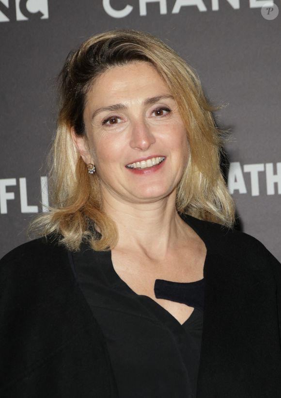 Julie Gayet - Avant-première du film d'horreur  "The Substance" à la cinémathèque française à Paris le 5 novembre 2024. © Coadic Guirec/Bestimage