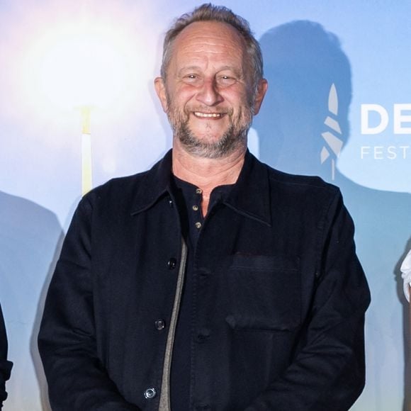 Benoît Poelvoorde au photocall de "Comment je suis devenu un super-héros" lors du 46ème Festival du Cinéma Américain de Deauville, le 13 septembre 2020.
© Olivier Borde/Bestimage