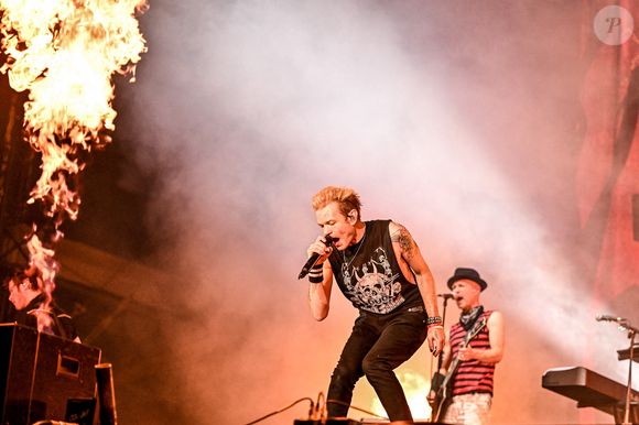 Sum 41 se produisant sur scène lors du festival en plein air Hellfest à Clisson, France, le 16 juin 2023. Photo par Julien Reynaud/APS-Medias/ABACAPRESS.COM