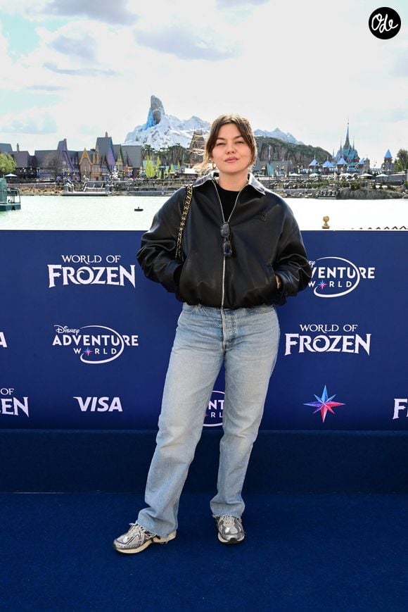 Louane Emera - Inauguration du village de la Reine des Neiges sur le site de Disneyland Paris à Marne-la-Vallée le 28 mars 2026. © Disneyland Paris via Bestimage