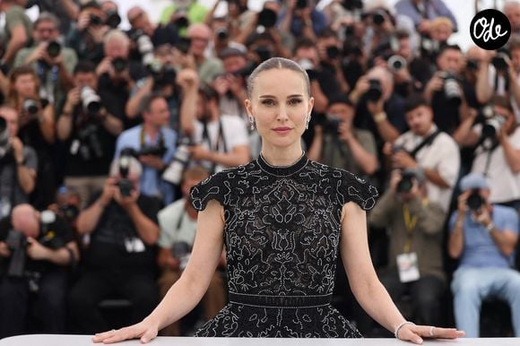 Natalie Portman au photocall de "Arco" (Séance spéciale) lors du 78ème Festival International du Film de Cannes, le 16 mai 2025. 

© Jacovides-Moreau / Bestimage