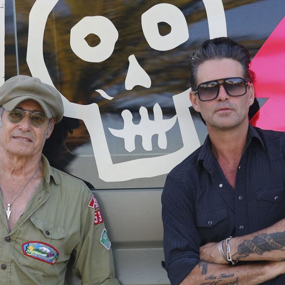 A l'occasion de la sortie de son nouvel album, Manu Lanvin a accordé une interview à "Ici Paris". 

Exclusif - Gérard Lanvin et son fils Manu Lanvin en concert à Bormes Les Mimosas.
© Luc Boutria / Nice Matin / Bestimage