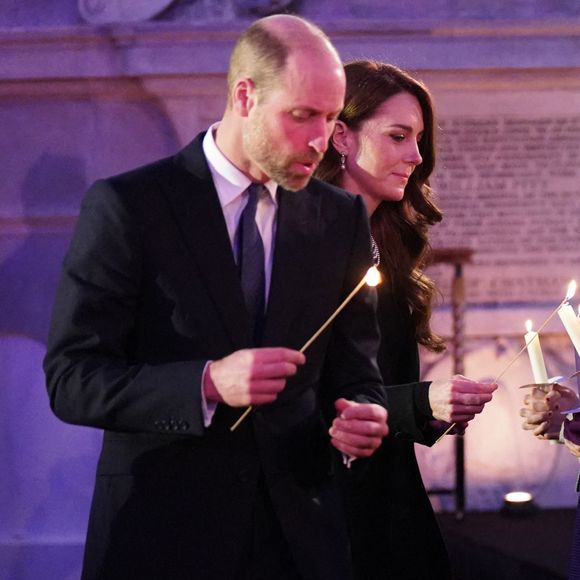 Le Prince et la Princesse de Galles allument des bougies lors d'une cérémonie au Guildhall de Londres, pour commémorer la Journée de la mémoire de l'Holocauste et le 80e anniversaire de la libération d'Auschwitz-Birkenau. Lundi 27 janvier 2025. Londres, Royaume-Uni. Photo by Arthur Edwards/The Sun/PA Wire/ABACAPRESS.COM