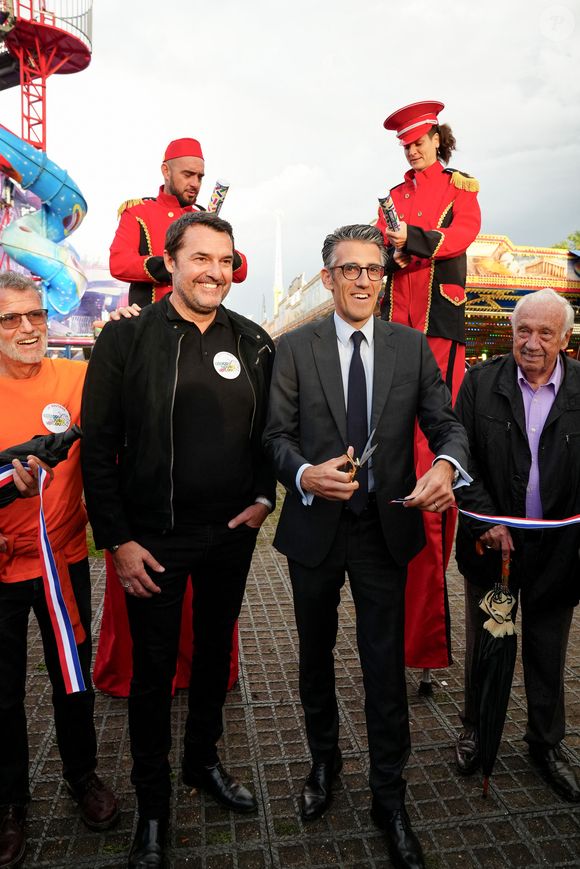 Marc Salem (fondateur de l'association "Coucou Nous Voilou"), Arnaud Ducret, Jérémy Redler, Marcel Campion - Inauguration de la 42ème édition de la fête à Neuneu à Paris le 29 août 2025.
© Anne-Sophie Guebey / Bestimage
