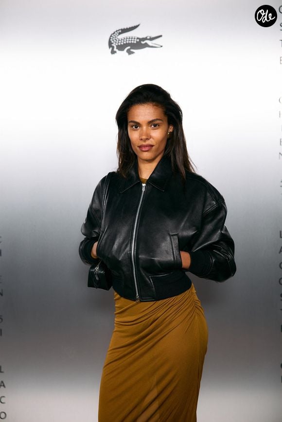 Tina Kunakey au photocall de la soirée Lacoste X Chien 51 au club Silencio en marge du 78ème Festival International du Film de Cannes, France, le 17 mai 2025. © BFA/Backgrid/Bestimage