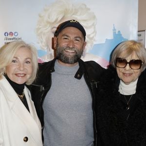 Michèle Torr, David Lelait-Helo et Mine Vergès au spectacle "Zize Best-Of" au Théâtre des Mathurins à Paris le 30 novembre 2022. 

© Marc Ausset-Lacroix/Bestimage