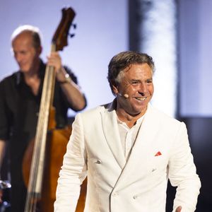 Roberto Alagna lors du spectacle "Air d'opéra et mélodies italiennes" à l'occasion des Nuits Classiques du festival de Ramatuelle. le 31 juillet 2024
© Cyril Bruneau / Festival de Ramatuelle / Bestimage