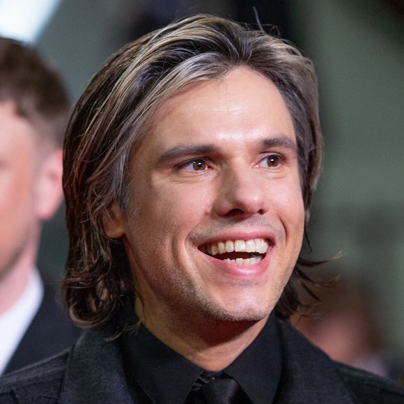 En 2009, les titres "Saint Valentin" et "Sale pute" valaient au rappeur normand de nombreuses accusation de sexisme et d'incitation à la violence par des associations féministes. 

Orelsan assistant à la première d'Omar La Fraise dans le cadre du 76e Festival de Cannes à Cannes, France, le 19 mai 2023. Photo par Aurore Marechal/ABACAPRESS.COM