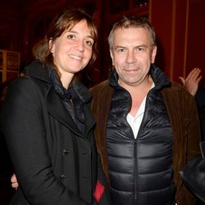Philippe Torreton et sa femme Elsa Boublil - Backstage de la 150ème représentation de la pièce "Je préfère qu'on reste amis" au Théâtre Antoine à Paris le 5 novembre 2014. 
Crédit : COADIC GUIREC / BESTIMAGE