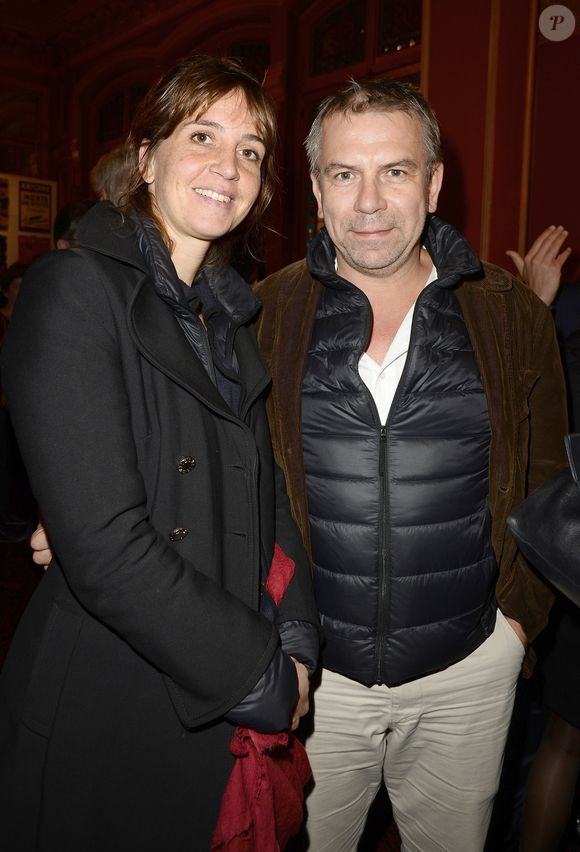 Philippe Torreton et sa femme Elsa Boublil - Backstage de la 150ème représentation de la pièce "Je préfère qu'on reste amis" au Théâtre Antoine à Paris le 5 novembre 2014. 
Crédit : COADIC GUIREC / BESTIMAGE