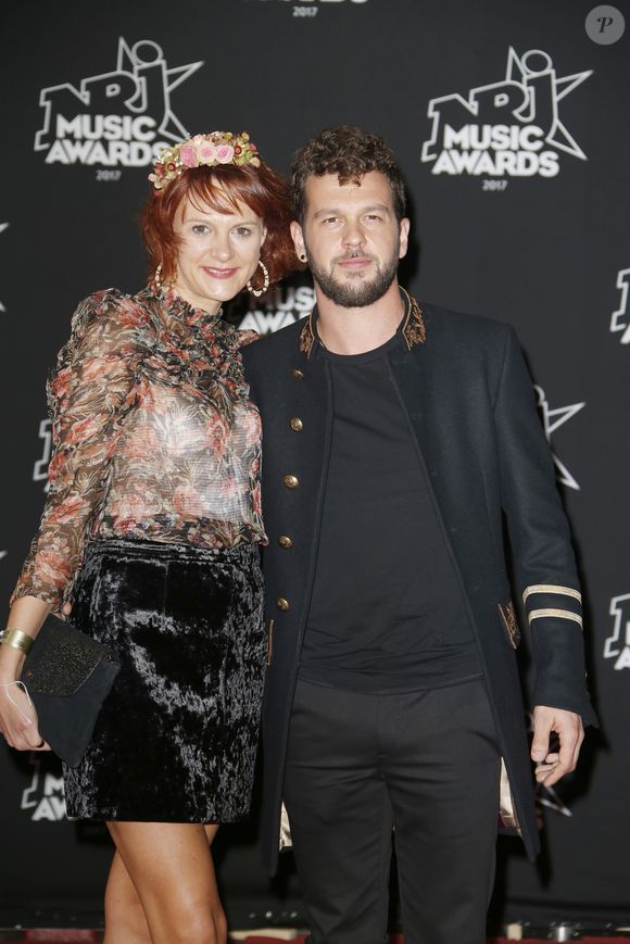 Claudio Capéo et sa compagne - 19ème édition des NRJ Music Awards à Cannes le 4 novembre 2017. © Christophe Aubert via Bestimage