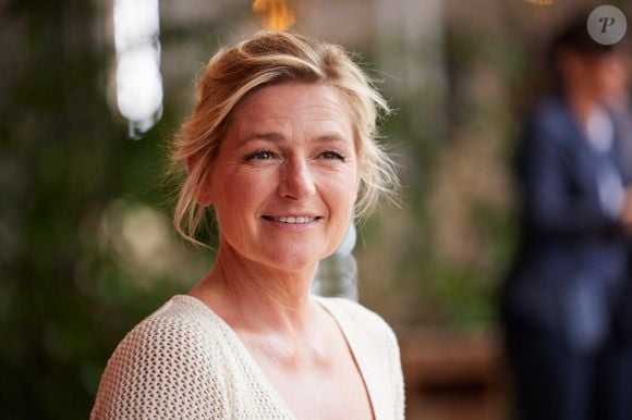 Après la naissance de son fils aîné, elle a vécu un burn-out.

Anne-Elisabeth Lemoine au village lors des Internationaux de France de tennis de Roland Garros 2023, à Paris, France, le 9 juin 2023. © Jacovides-Moreau/Bestimage