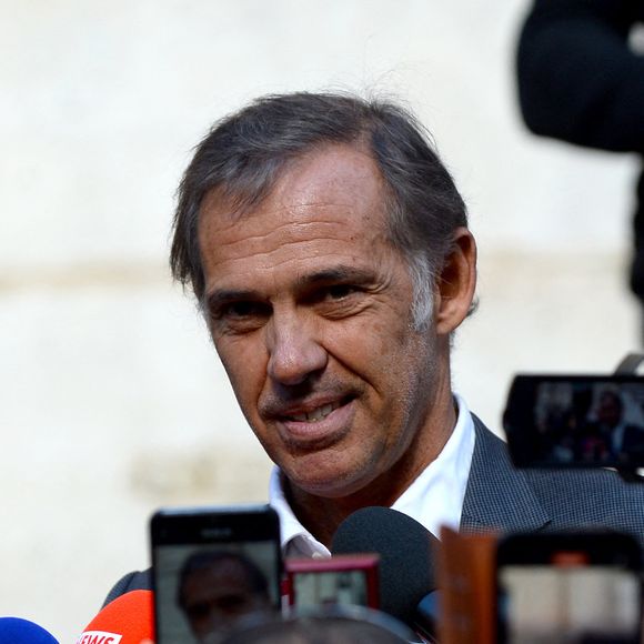 Paul Belmondo dénonce le manque de surveillance des annonces de la part de Vinted.

Paul Belmondo à la sortie des obsèques de Claudia Cardinale en l'église Saint-Roch de Paris, France, le 30 septembre 2025. © Bestimage