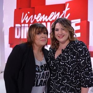 Michele Bernier et sa fille Charlotte Gaccio lors de l'enregistrement de l'émission « Vivement Dimanche » à Paris, en France, le 8 mars 2016. Photo : Max Colin/ABACAPRESS.COM