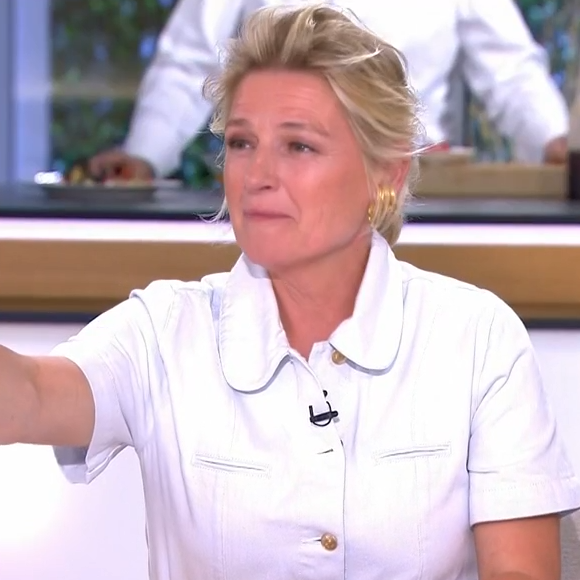 Anne-Elisabeth Lemoine reçoit JoeyStarr dans "C à vous" sur France 5