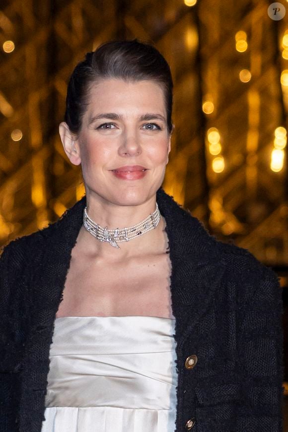 Charlotte Casiraghi a assisté au Grand dîner du Louvre

Charlotte Casiraghi - Photo Call du « Le Grand Diner du Louvre « lors de la Fashion Week  à Paris. © Olivier Borde /Bestimage