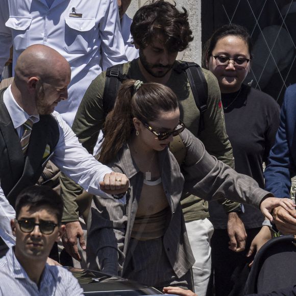 La Reine Rania de Jordanie et Rajwa Al Saif quittent l'hôtel St Regis après le mariage de Jeff Bezos et Lauren Sanchez le 28 juin 2025 à Venise, Italie. Photo par Marco Piovanotto/ABACAPRESS.COM