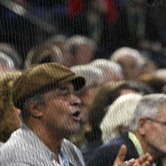 Au début du mois d'avril, il a emmené sa famille recomposée diner chez La Mère Catherine.

Yannick Noah - France - encourage Ugo Humbert - Célébrités en tribunes au tournoi de tennis ATP Masters 1000 de Paris (Paris Rolex Master ) à l'Accor Arena - Palais Omnisports de Paris-Bercy - à Paris, France, le 1er novembre 2024. © Chryslene Caillaud/Panoramic/Bestimage