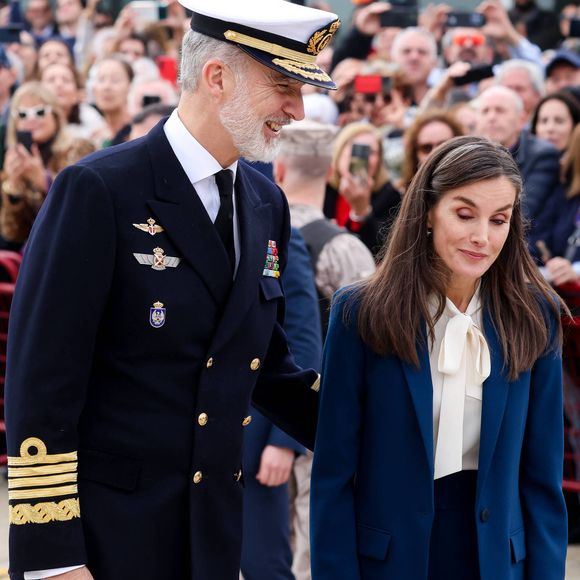 Le roi Felipe VI et la reine Letizia d'Espagne président les adieux du « Juan Sebastián de Elcano » avec l'Infante Leonor comme aspirante à Cadix - King Felipe, Farewell ceremony on the occasion of the departure of the training ship ‘Juan Sebastián de Elcano’ in the port of Cadiz, Spain, 11 January 2025. ( DANA-No: 02576885 )