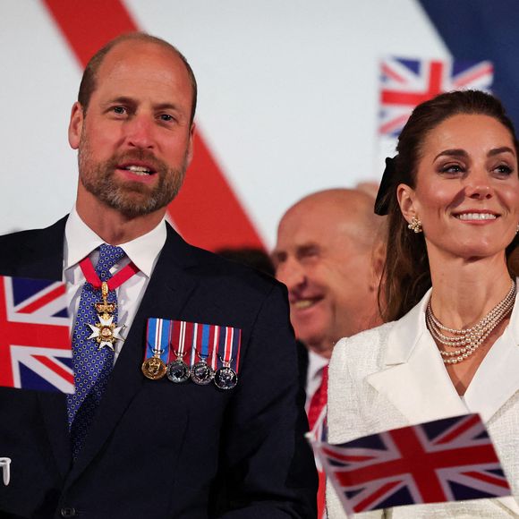 Le prince et la princesse de Galles lors du concert célébrant le 80e anniversaire du jour de la Victoire en Europe, organisé lors du défilé historique des Horse Guards, dans le centre de Londres. Jeudi 8 mai 2025. Photo : Chris Jackson/PA Wire/ABACAPRESS.COM