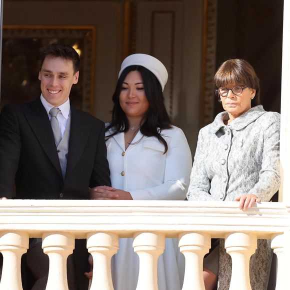 Stéphanie de Monaco est devenue grand-mère pour la 2e fois en décembre dernier

Louis Ducruet et sa femme Marie, La princesse Stéphanie de Monaco - La famille princière de Monaco au balcon du palais, à l'occasion de la Fête Nationale de Monaco. 
© Dominique Jacovides-Bruno Bebert / Bestimage