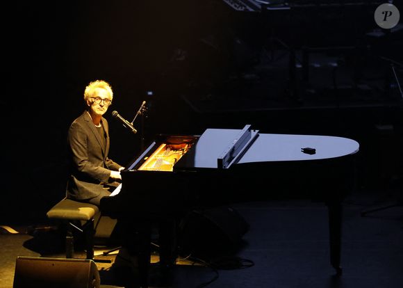 Exclusif - Vincent Delerm - XVème gala pour la Fondation Recherche Alzheimer à l'Olympia à Paris le 14 mars 2022. Sous la direction artistique de P. Souchon, des grands noms de la chanson française se mobilisent autour d'un concert sur le thème "2 générations chantent pour la 3ème". L'intégralité des bénéfices de cette soirée servira à financer la recherche sur la maladie d'Alzheimer. © Photo Marc Ausset-Lacroix/Bestimage