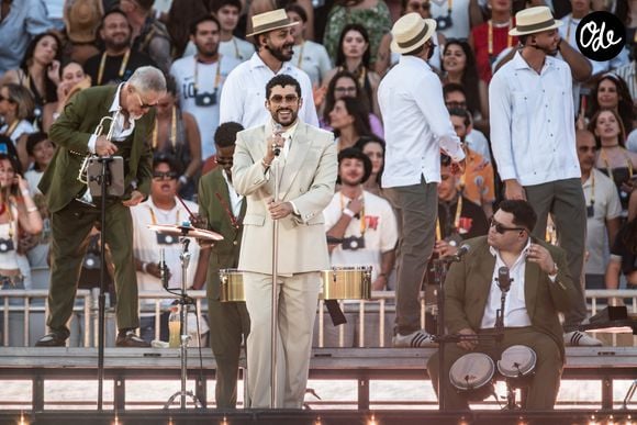Mais après seulement une trentaine de minutes de spectacle, la représentation a dû être interrompue en raison d'un violent épisode météorologique.

Bad Bunny (Benito Antonio Martinez Ocasio) à son concert de Milan juillet 2026 (Crédit Image : © Mirko Fava/IPA via ZUMA Press)