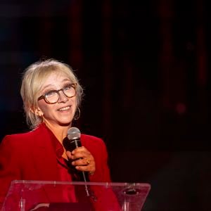 Exclusif - Sylvie Testud lors des surprises pour l'enregistrement de l'émission "La Boîte à secrets", présentée par F.Bollaert et diffusée le 26 septembre 2025 sur France 3, dans les studios du Lendit à Saint-Denis, Seine Saint-Denis, France, le 8 septembre 2025. © Pierre Perusseau/Bestimage