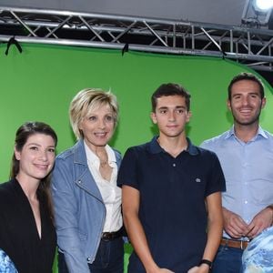 Depuis, il partage les étapes de cette aventure, notamment les images des échographies

Evelyne Dheliat, Chloe Nabedian, Cécile Djunga, Marc Hay assistant au 15e Forum international de la météo et du climat à Paris, France, le 3 juin 2018. Photo by Alain Apaydin/ABACAPRESS.COM