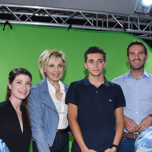 Depuis, il partage les étapes de cette aventure, notamment les images des échographies

Evelyne Dheliat, Chloe Nabedian, Cécile Djunga, Marc Hay assistant au 15e Forum international de la météo et du climat à Paris, France, le 3 juin 2018. Photo by Alain Apaydin/ABACAPRESS.COM