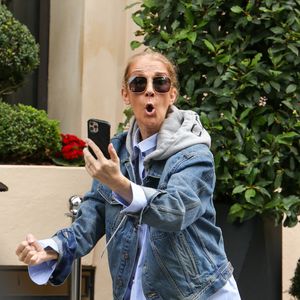Son retour à Paris provoque un engouement massif…

Celine Dion a été vue quittant son hôtel en route pour la cérémonie d'ouverture des Jeux Olympiques de Paris 2024 à Paris, France, le 26 juillet 2024. Photo by Aissaoui Nacer /Splash News/Abacapress.com