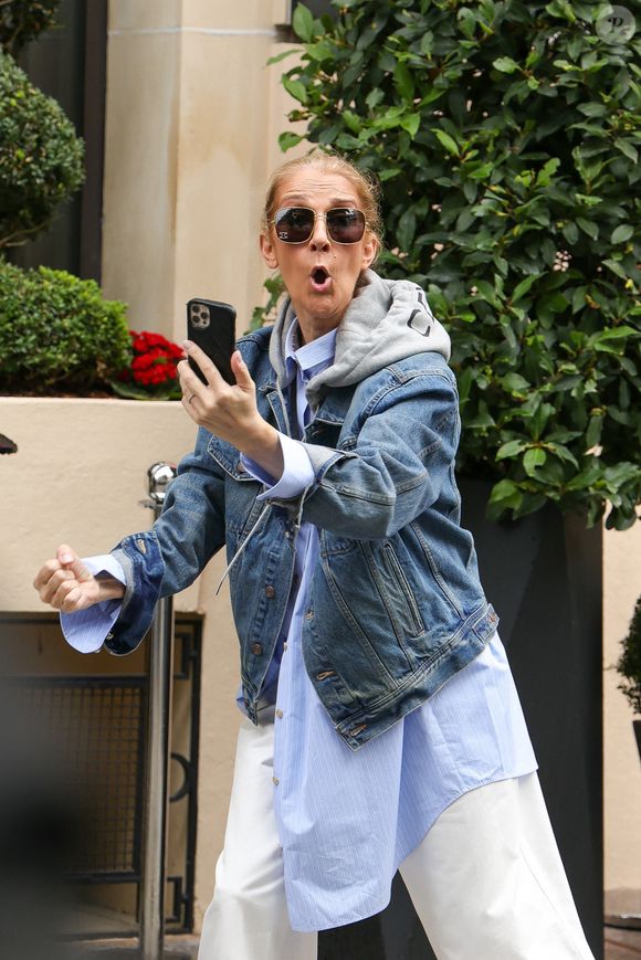Son retour à Paris provoque un engouement massif…

Celine Dion a été vue quittant son hôtel en route pour la cérémonie d'ouverture des Jeux Olympiques de Paris 2024 à Paris, France, le 26 juillet 2024. Photo by Aissaoui Nacer /Splash News/Abacapress.com