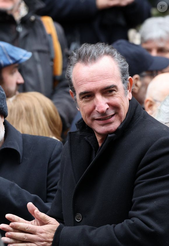 Jean Dujardin aux obsèques du réalisateur Bertrand Blier en l'église Saint-Roch à Paris, le 29 janvier 2025. 

Photo : Dominique Jacovides / Bestimage