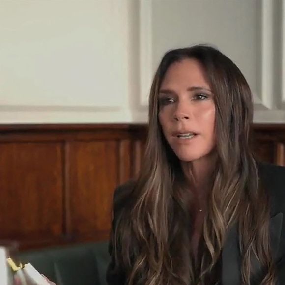 Victoria Beckham fait la promotion de son nouveau parfum "Suite 302" à Londres, le 23 avril 2024. Backgrid UK/ Bestimage