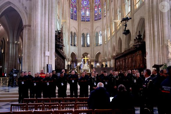La cathédrale Notre-Dame affiche sa splendeur retrouvée, cinq ans après l'incendie, au coeur de Paris, à l'occasion de sa réouverture, le 7 décembre 2024. Joyau de l’art gothique, lieu de culte et de culture, symbole universel de la France et de son histoire, la cathédrale de Notre-Dame de Paris rouvre ses portes les 7 et 8 décembre, cinq ans après avoir été ravagée par les flammes le 15 avril 2019. 
© Dominique Jacovides / Bestimage