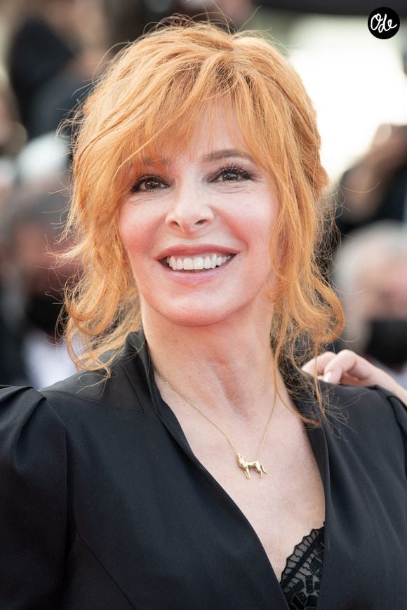 La chanteuse a notamment été aperçue au Havre.

Mylène Farmer assiste à la projection du film « OSS 117 : De l’Afrique avec amour » et à la cérémonie de clôture du 74e Festival de Cannes, le 17 juillet 2021 à Cannes, en France. 

Photo par David Niviere/ABACAPRESS.COM