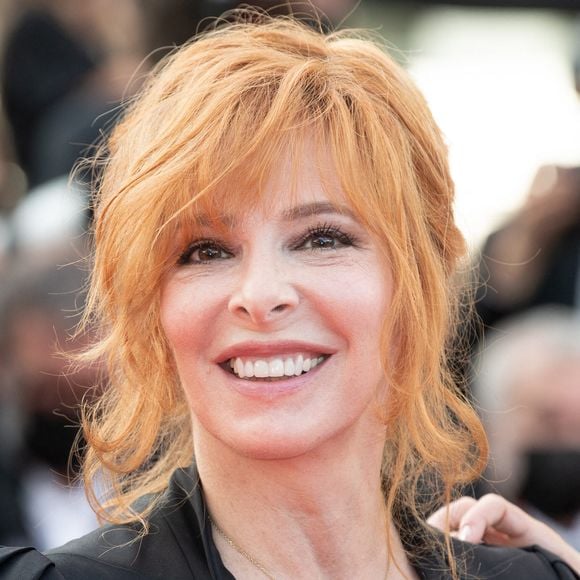 La chanteuse a notamment été aperçue au Havre.

Mylène Farmer assiste à la projection du film « OSS 117 : De l’Afrique avec amour » et à la cérémonie de clôture du 74e Festival de Cannes, le 17 juillet 2021 à Cannes, en France. 

Photo par David Niviere/ABACAPRESS.COM