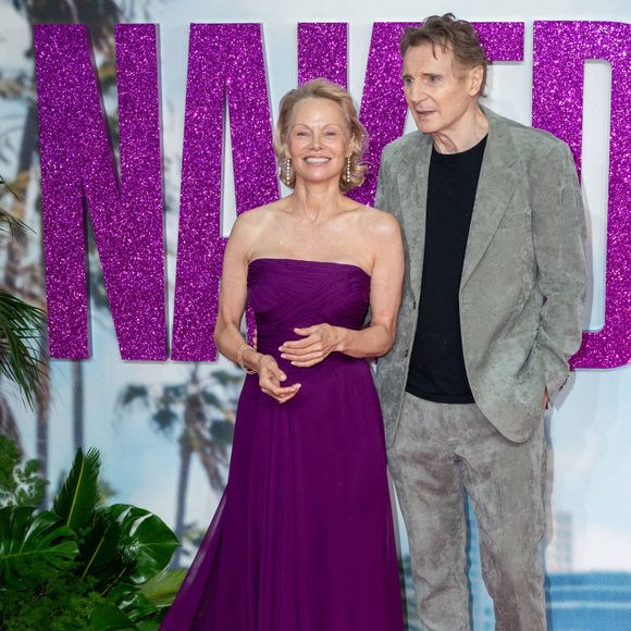 Pamela Anderson et Liam Neeson - Première du film "The Naked Gun" au Cineworld Leicester Square à Londres, le 22 juillet 2025.   

Photo : Imago/PsnewZ/Bestimage