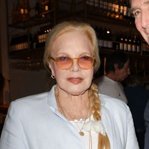 Exclusif - Sylvie Vartan et son mari Tony Scotti - Dédicace du livre de Jean Testanière "Messager de l'invisible" avec S.Vartan et V.Jannot chez Paillettes à Paris le 19 septembre 2024. © Coadic Guirec/Bestimage