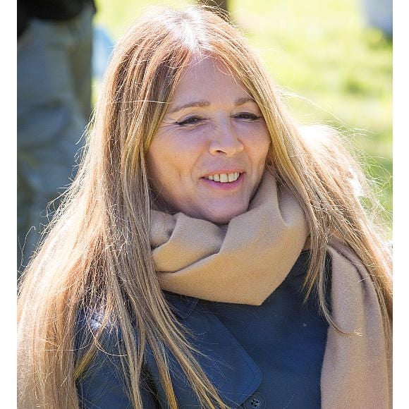 Hélène Rollès prévoit de revenir en tournée en Chine à l’automne avec huit dates à Pékin et Shanghai.

Hélène Rolles - Reprise du tournage de la série "Les Mystères de l'amour" à Cergy-Pontoise (Val d'Oise) après 2 mois d'arrêt dû au confinement en pleine épidémie de Coronavirus Covid-19 le 14 mai 2020. Photo par AGENCE / BESTIMAGE