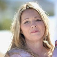 Hélène Rollès évoque l'adoption de ses deux enfants : "Je n'ai pas trouvé de mari pour les faire"