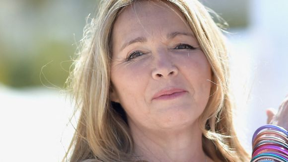 Hélène Rollès évoque l'adoption de ses deux enfants : "Je n'ai pas trouvé de mari pour les faire"