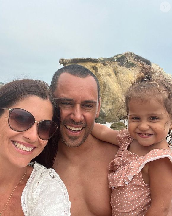 Delphine Colas, son mari Cédric et leur fille Alba.